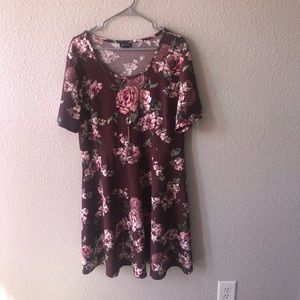 Cute Swing Dress w/necklace